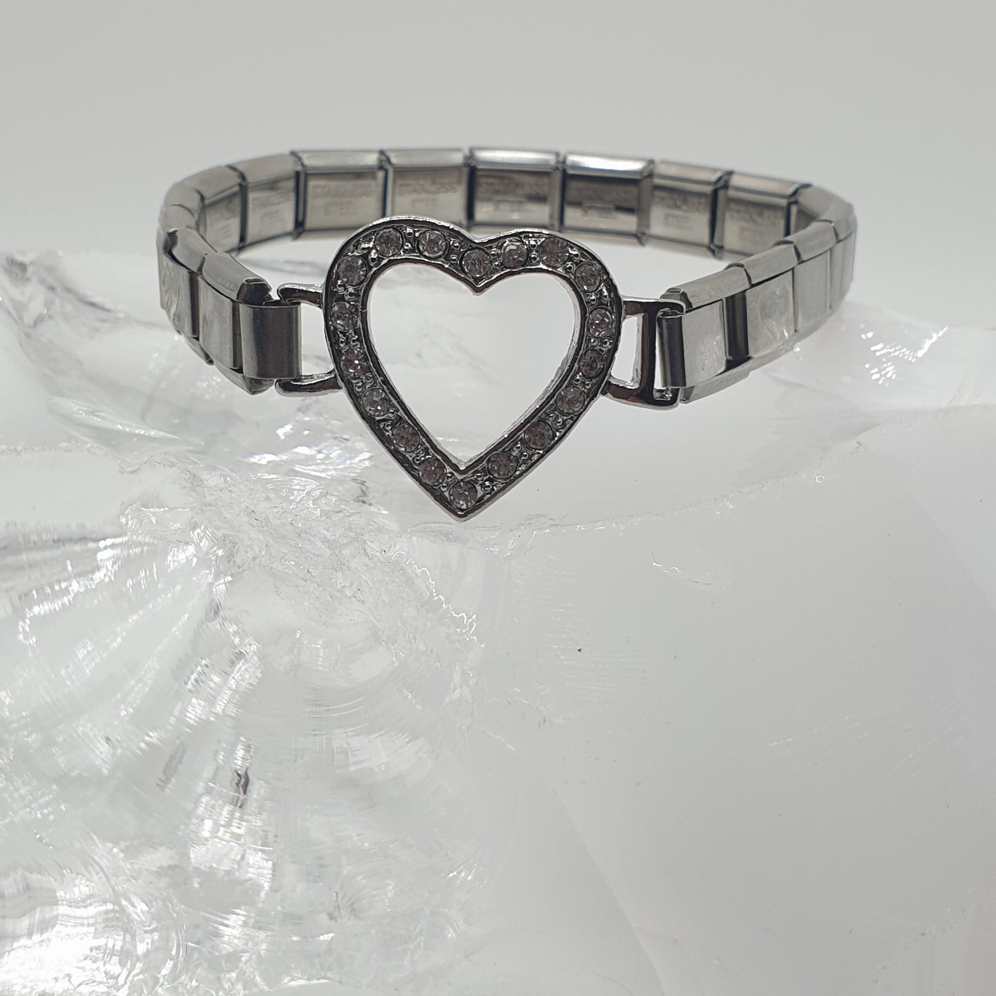 Heart Bracelet (B002)